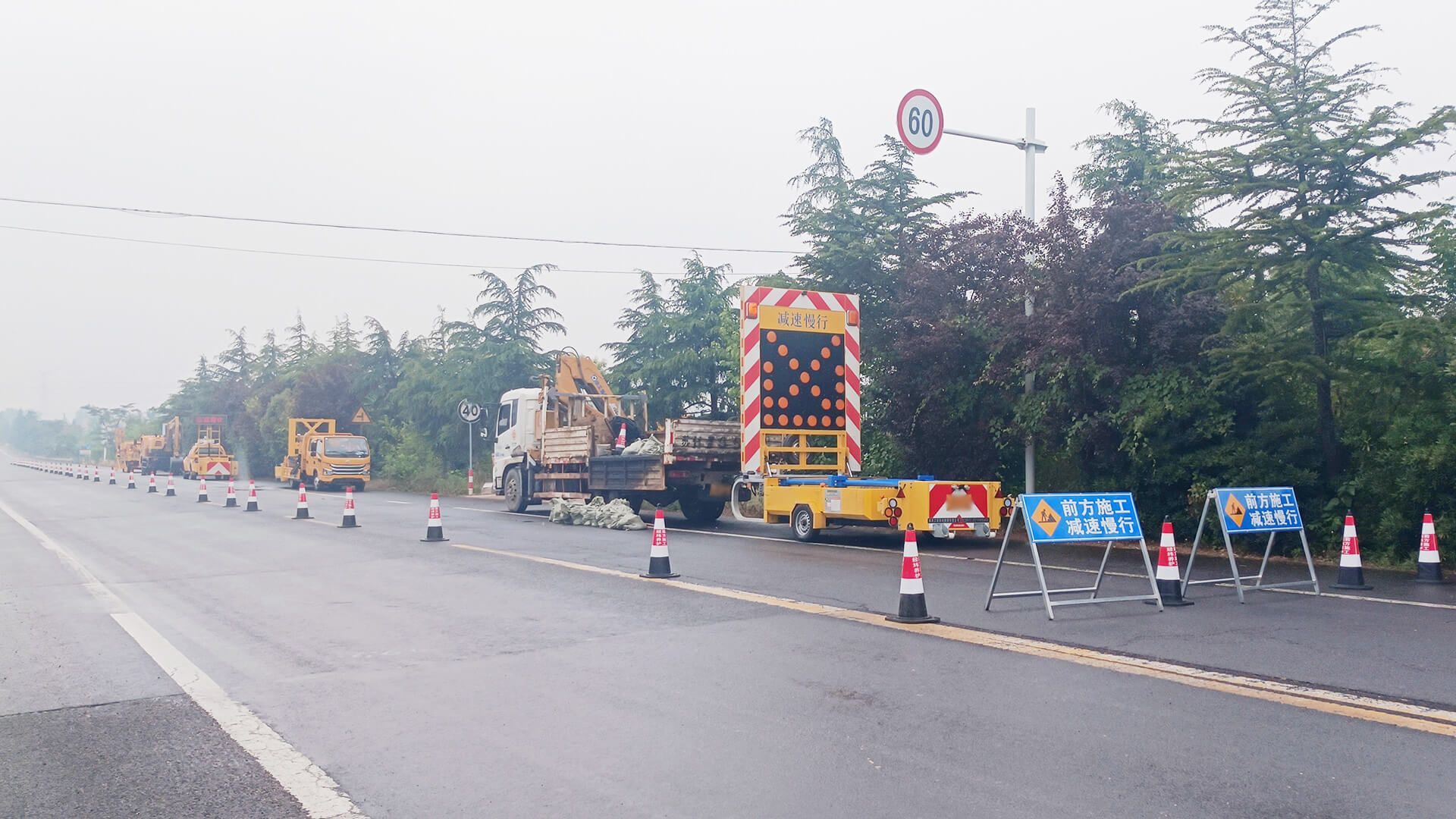 南京同道携手淮安市政部门联合演示道路坑槽修补 · 配图 1