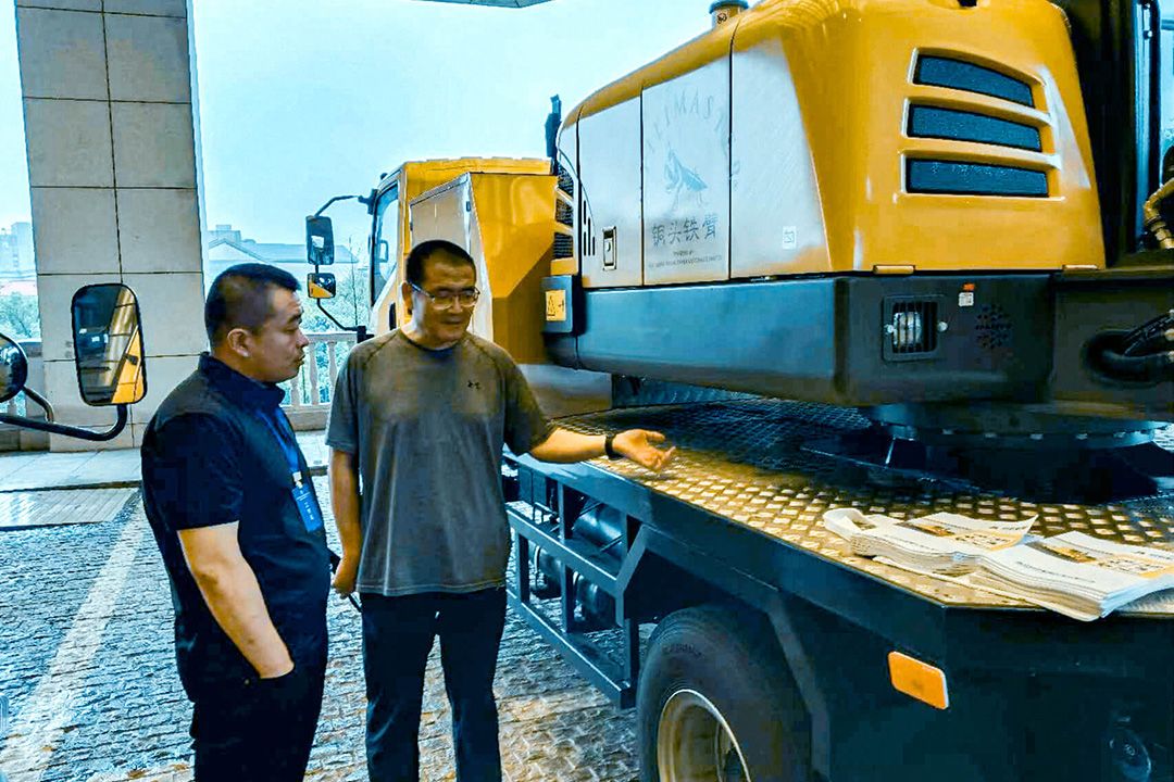 同道多功能路面养护车参与中国市政工程协会市政设施管理专业委员会第九届第四次全体委员大会 · 配图 3