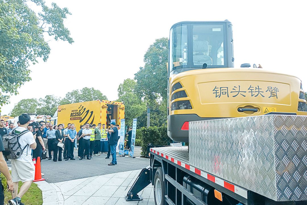 同道亮相江苏省普通国省道养护“四新”技术交流会 · 配图 4
